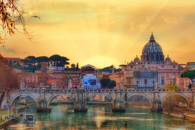 有些事情可能一开始就已经注定了,我相信很多事情都是命中注定的