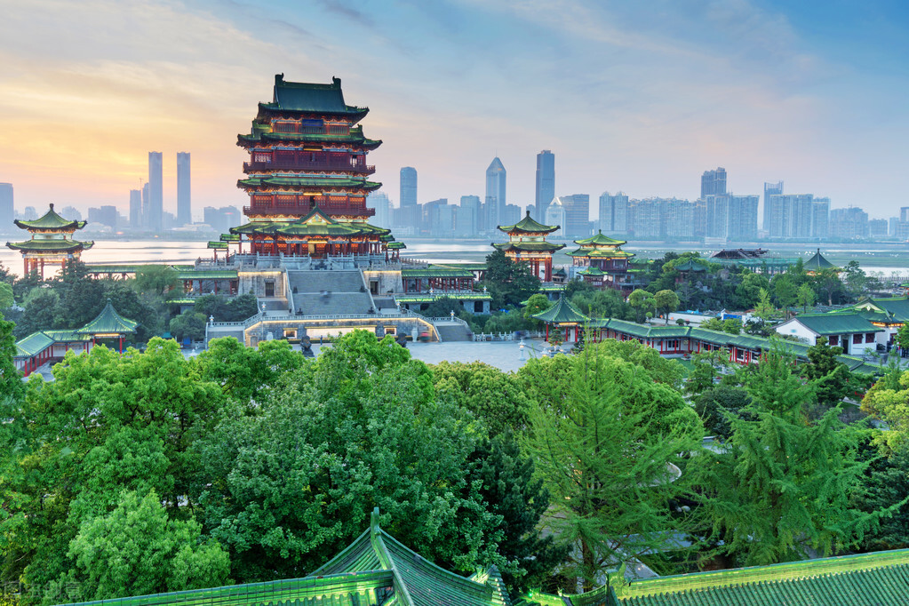 王勃写的滕王阁序的真实画面,王勃写滕王阁序历史