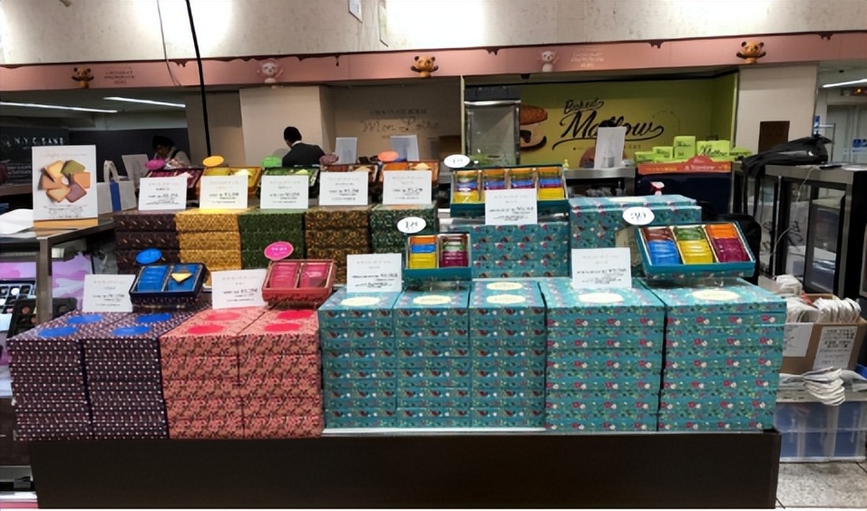 代购最爱NO.3！日本零食如何让中国游客一年花掉30亿元？