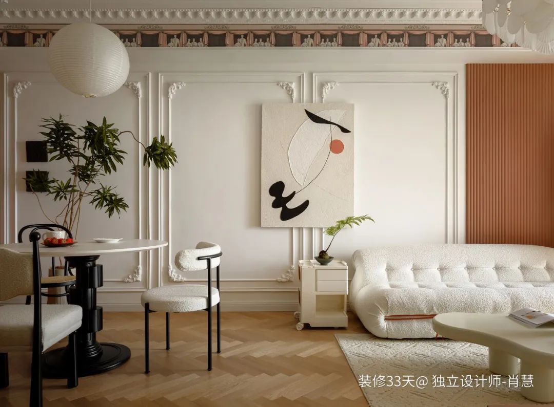 我盯着几个门洞看了好久