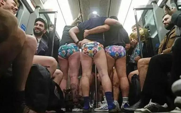 英国奇葩的节日,英国奇葩节日