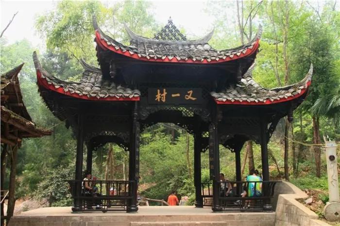 成都到青岛自驾游住宿攻略,成都旅游住宿攻略及费用