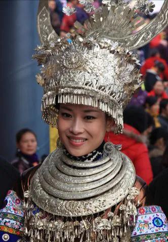 五十六个民族服饰大集锦,费青儿五十六个民族服饰合集