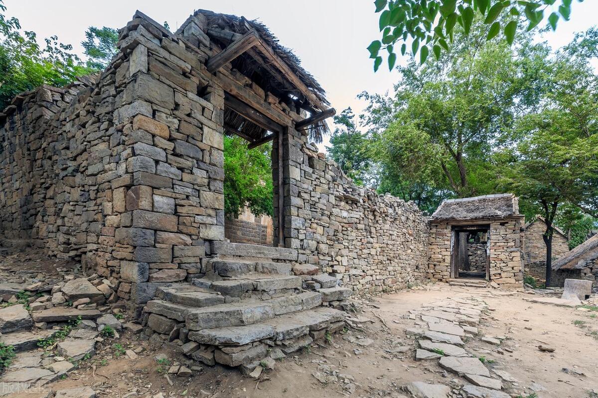 考上大学不一定有好的出路,考上大学也改变不了命运