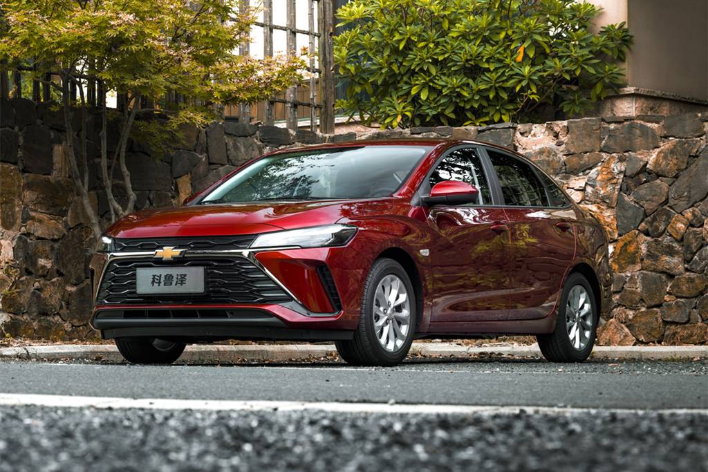 10万预算买家用车这4款都不错,10万元左右买轿车这三款值得看