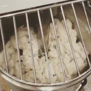 面团太粘手？一文告诉你如何打出一个「优秀面团」！