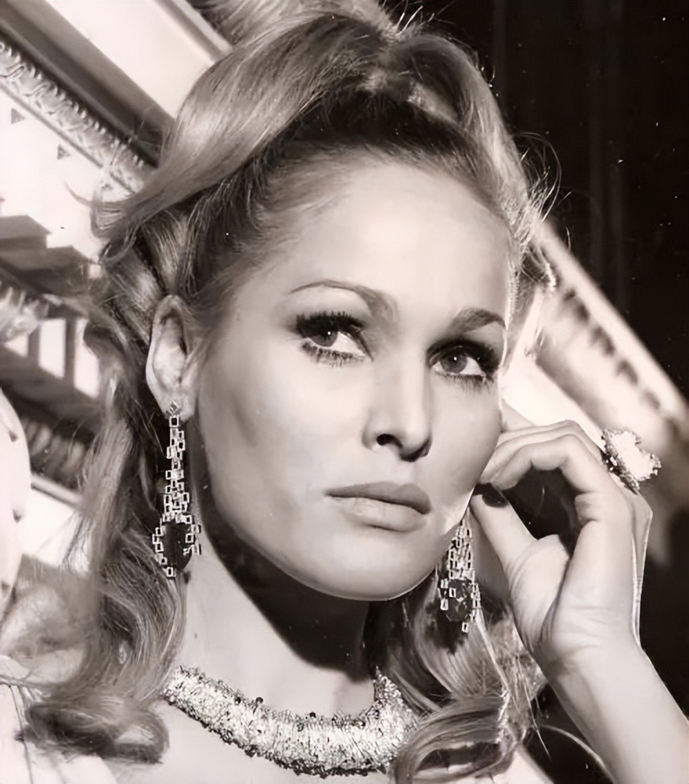 不懂珠宝的“小白”AndrewGrima竟获无数大奖、俘获英女王的心,还被称为“现代珠宝之父”?