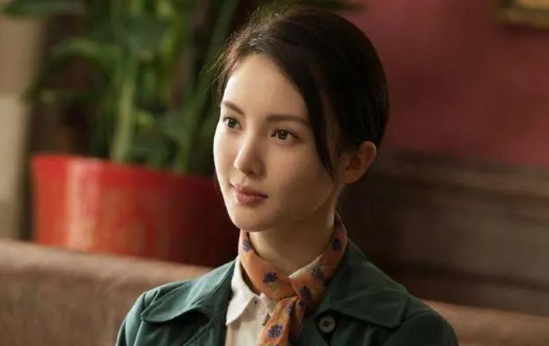 金晨瘦成纸片人现状,金晨看起来好干净