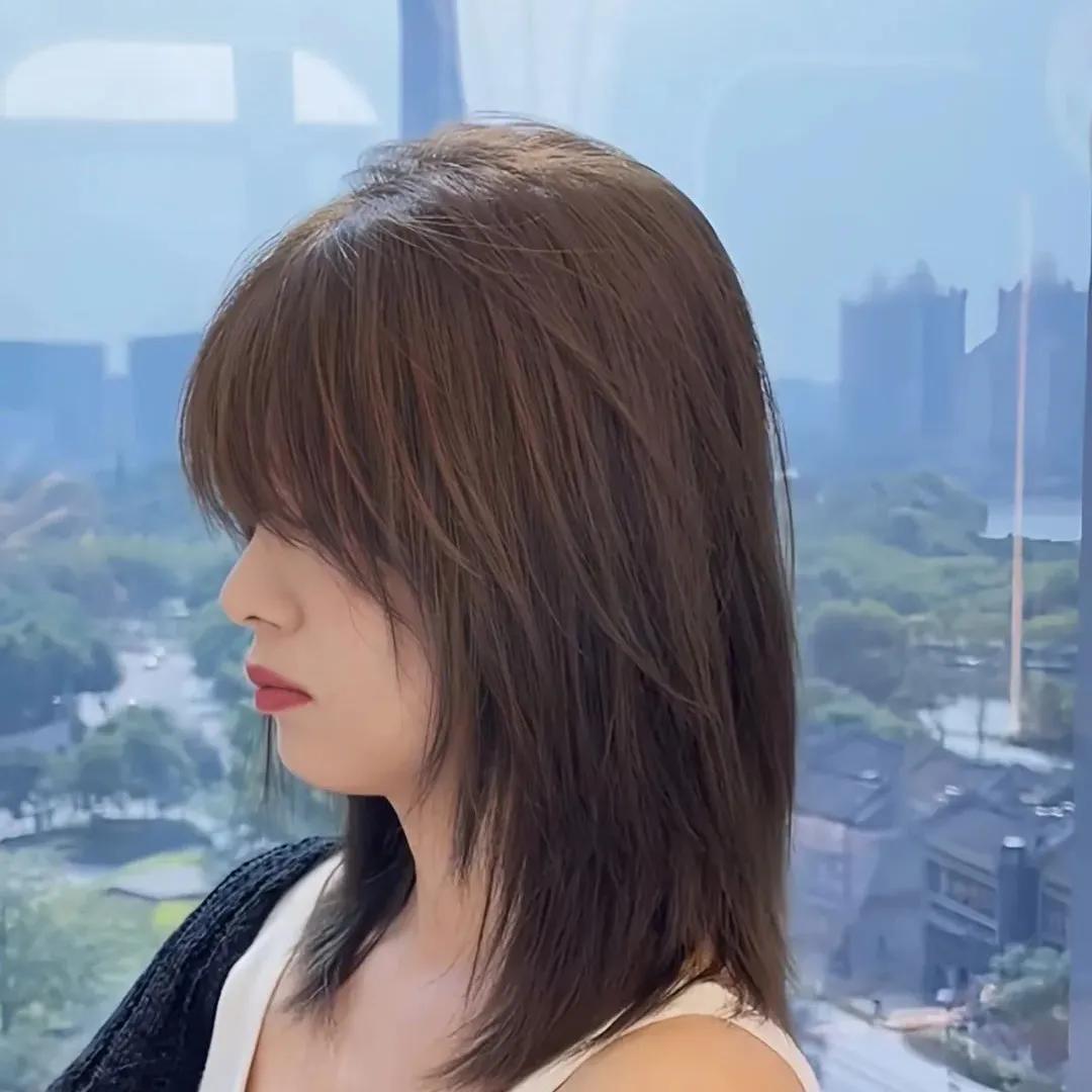 高层次锁骨发中长怎么剪,高层次锁骨发中长怎么造型