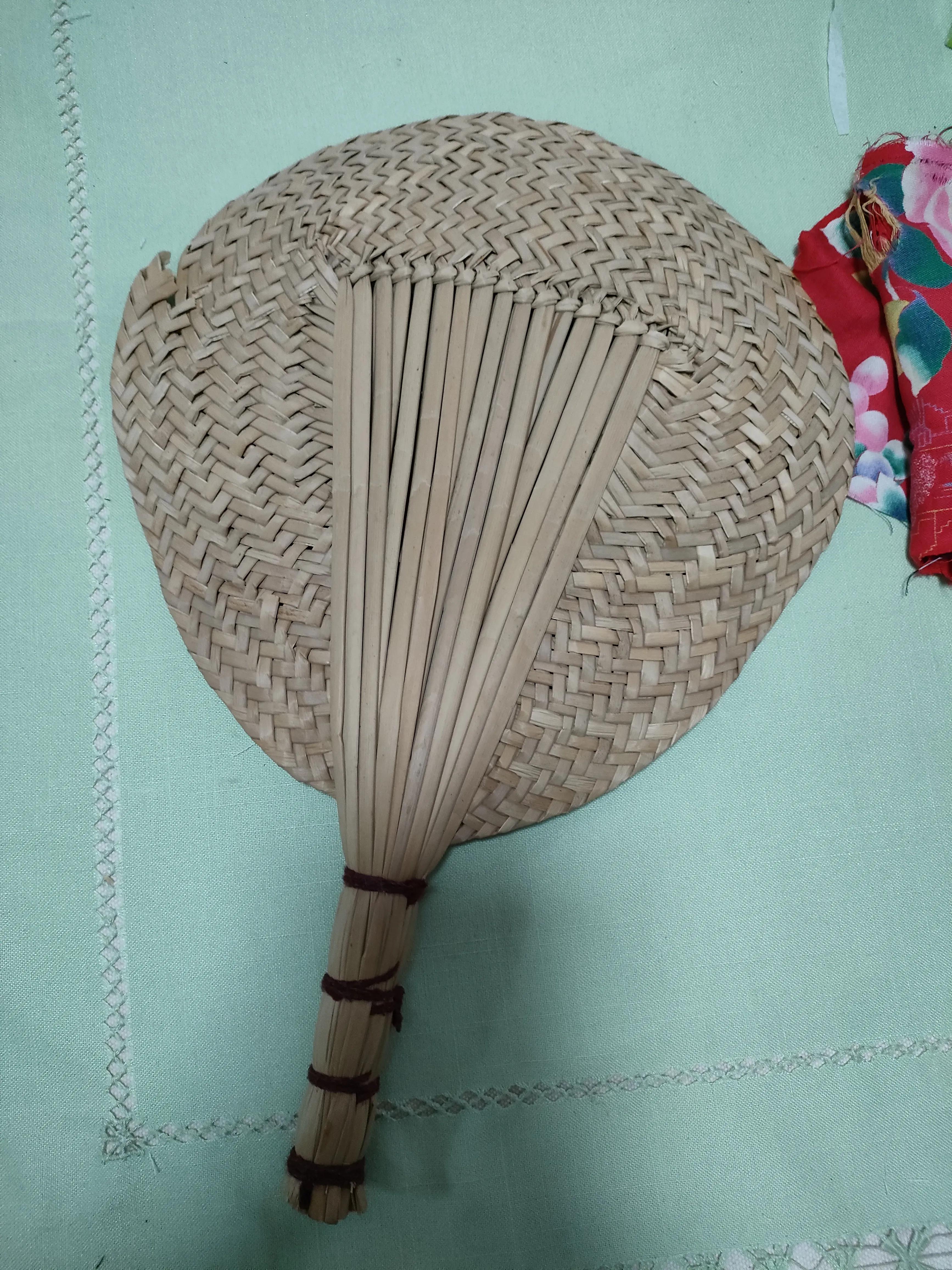 一把旧蒲扇,旧蒲扇