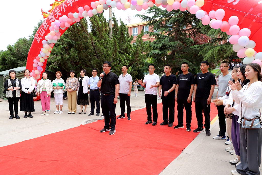 城关小学一年级跳蚤市场,跳蚤市场小学卖乒乓球