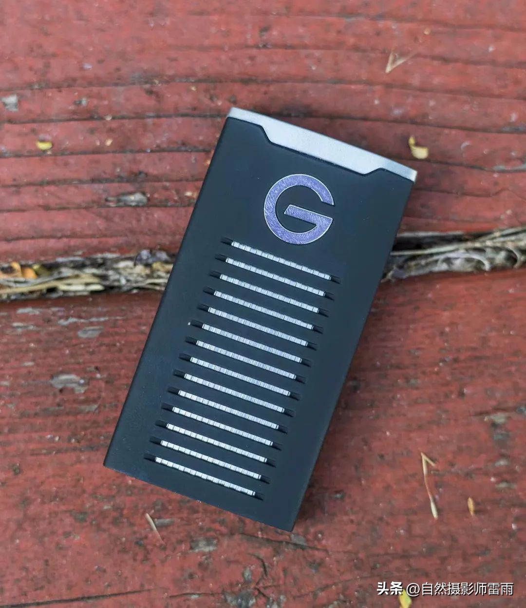 适合拍视频对焦快的相机,适合摄影剪辑存储的固态硬盘