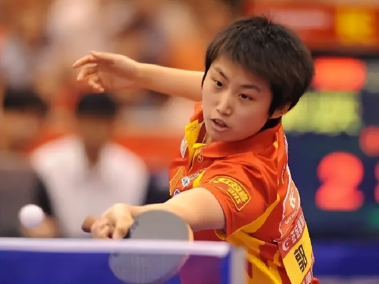 女乒郭跃为何被开除,女乒教练施之皓