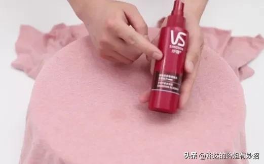 羊绒大衣上的顽固油渍怎么处理,羊毛大衣污渍油渍如何自己清洗