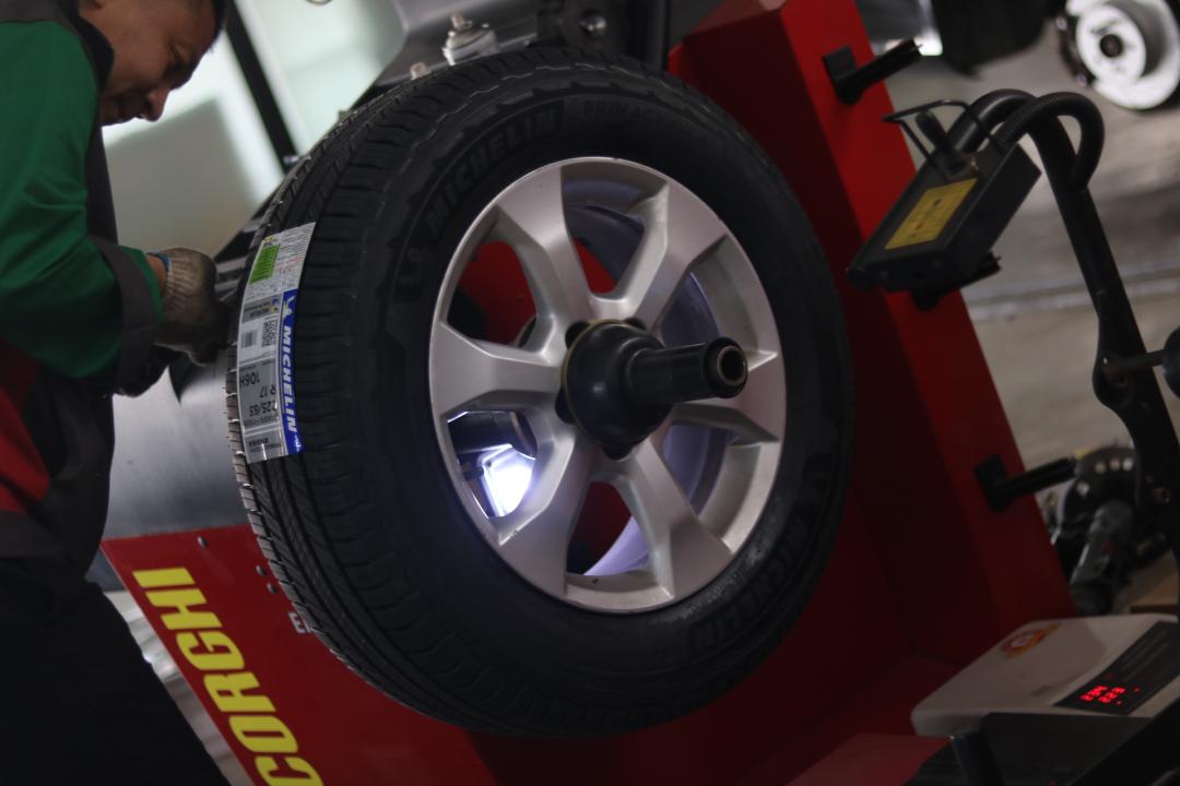 老rav4车翻新改造全过程,老款rav4比新款好太多