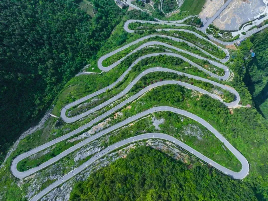 千万人在线观看峡谷“车神”争霸！