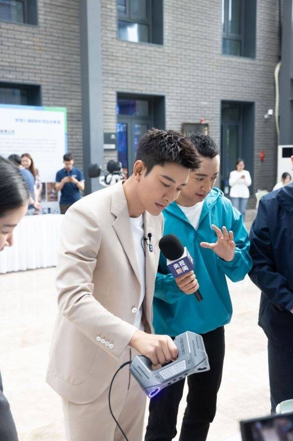 撒贝宁跟贾乃亮直播,撒贝宁贾乃亮直播间