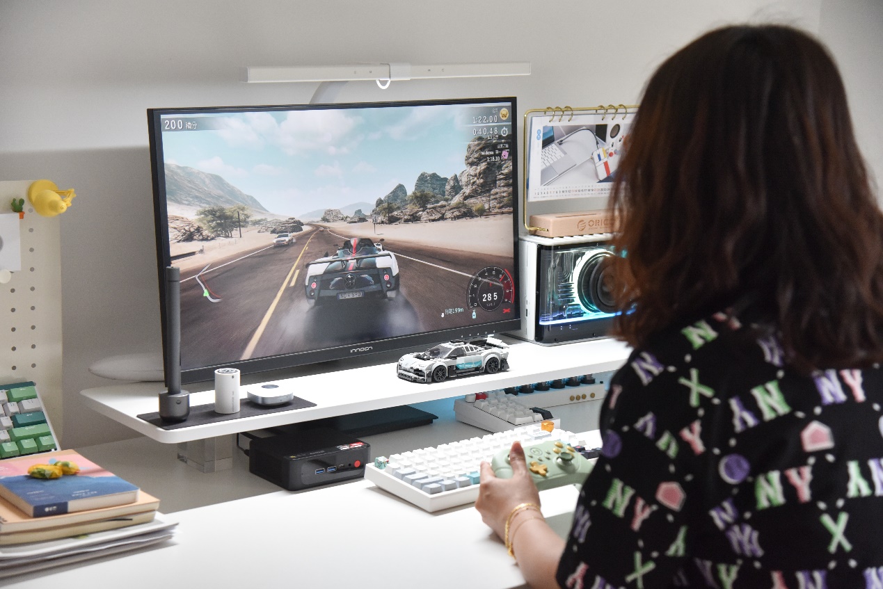 放弃台式，巴掌大零刻SER55500U打造简洁桌面，性能不输传统电脑