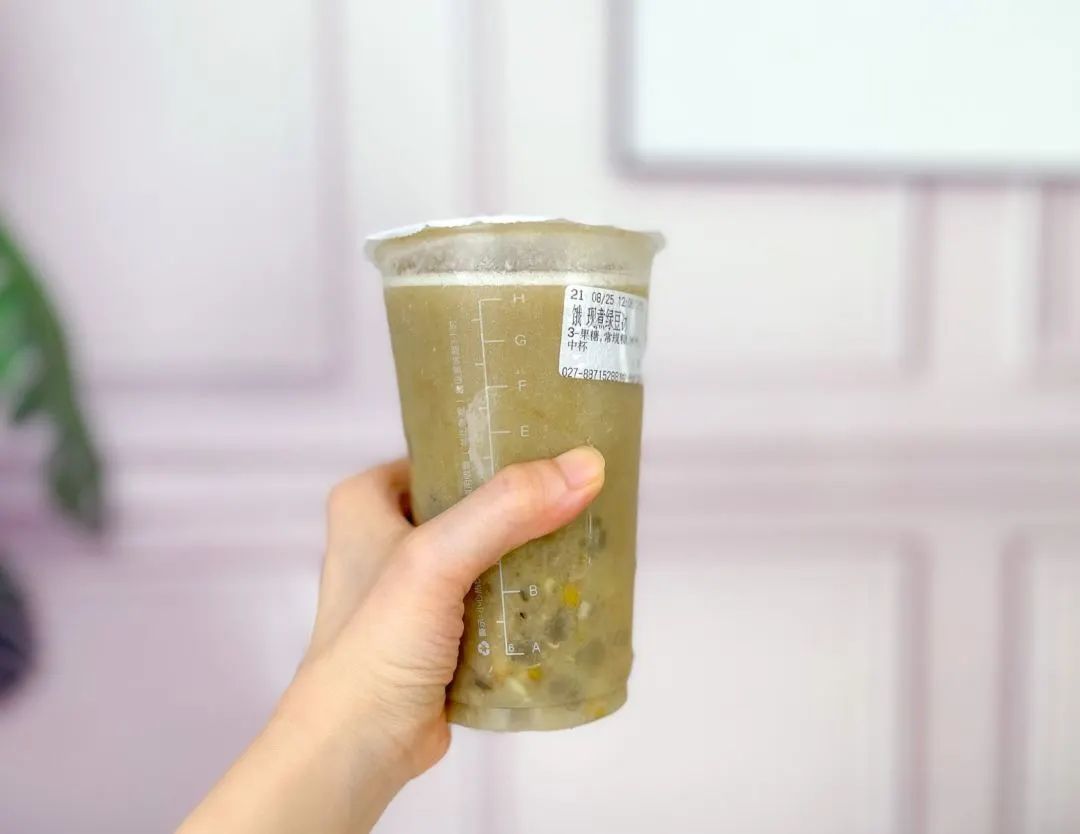 奶茶店绿豆沙PK奶奶牌绿豆汤，谁赢？我炫了6杯