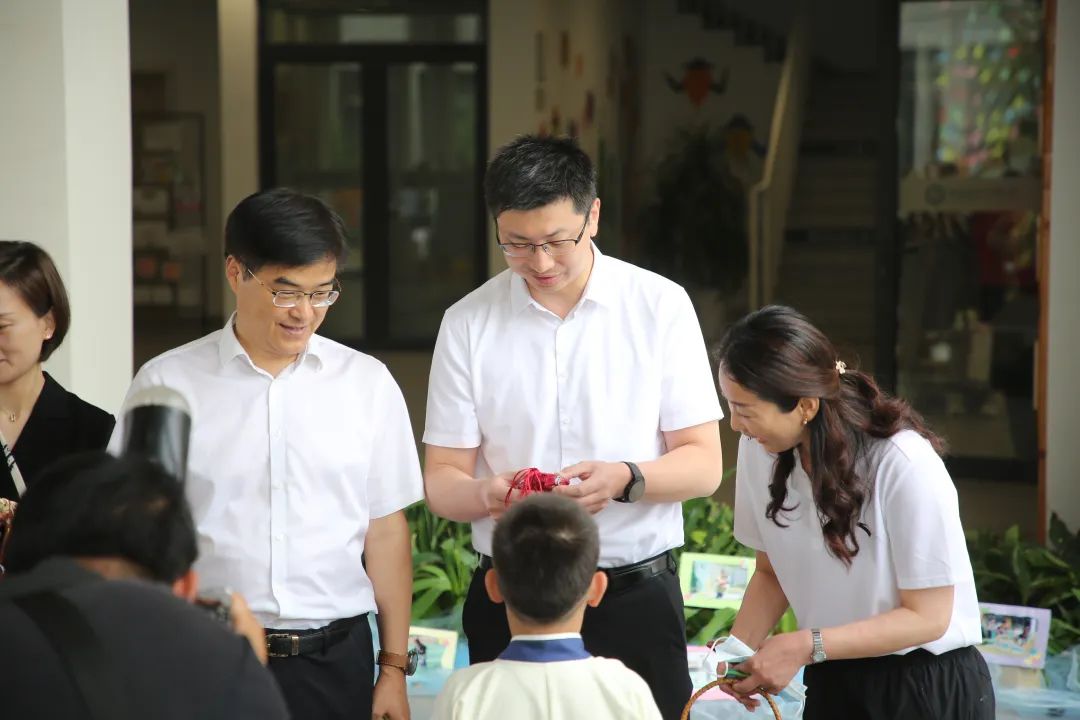 冶金工业园“沙洲教育”20年巡礼暨“劲沙洲”首届田径运动会开幕