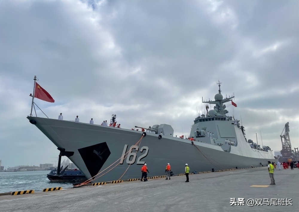 急眼了！中东土豪看上中国052D，美军部长破口大骂：他们船有问题