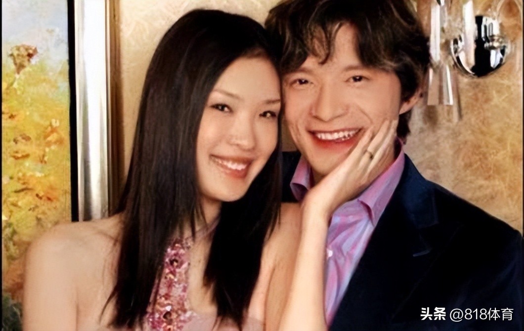 前国脚谢晖晒全家福,前国脚谢晖晒混血儿子