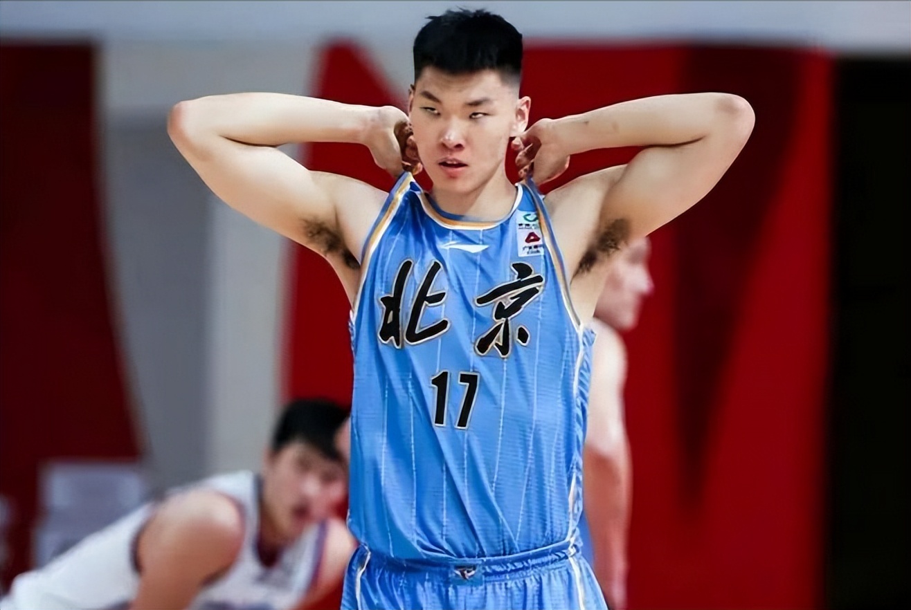 留住范子铭雷蒙有意黎伊扬，若捡漏拿下朱彦西接班人首钢成功登顶