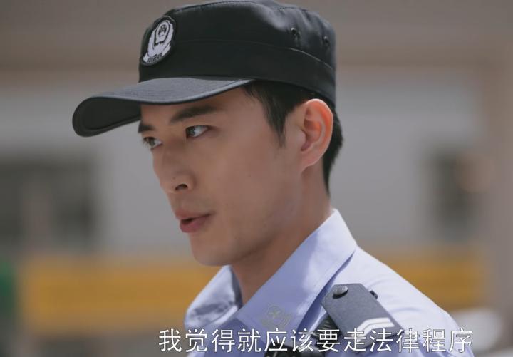 中国导演们！求求你们学学《警察荣誉》导演丁黑怎么拍“民警”吧