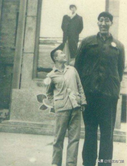 曾撑起四川男篮的巨人石挪威，时为世界第二高人，老成都还记得吗