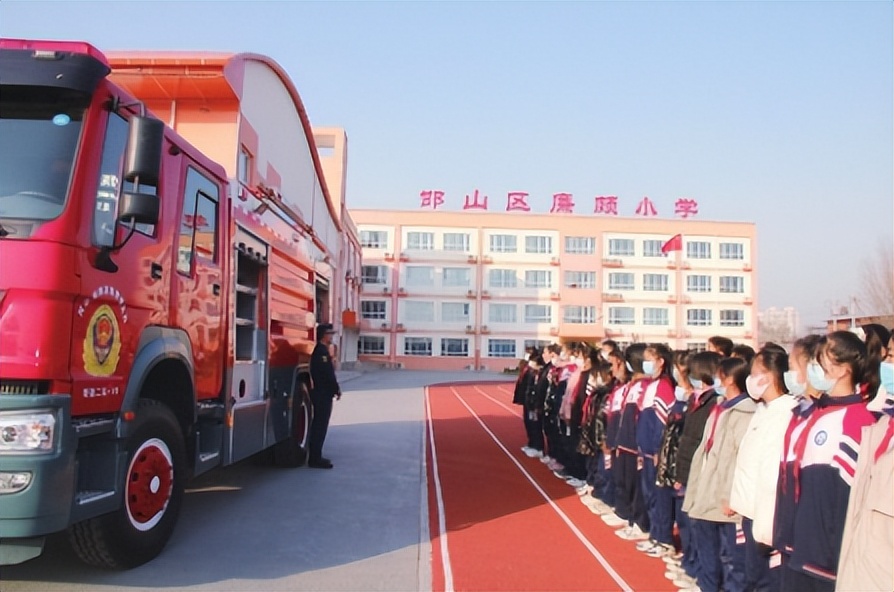 凝心聚力共做教育,凝心聚力做教育