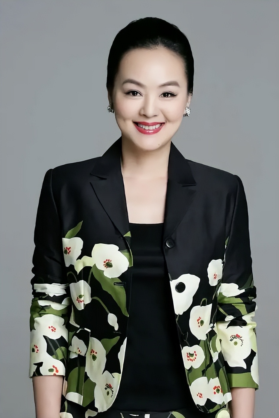 央视主持人孙小梅的个人简历,央视主播孙小梅简历