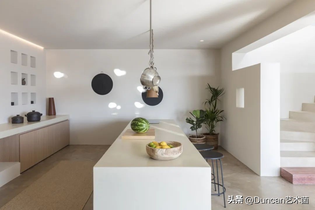 希腊KapsimalisArchitects①打造蓝白极简主义的童话世界！