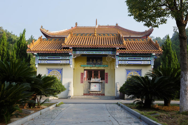 五岳之南衡山在哪里,南岳之称的衡山位于我国哪