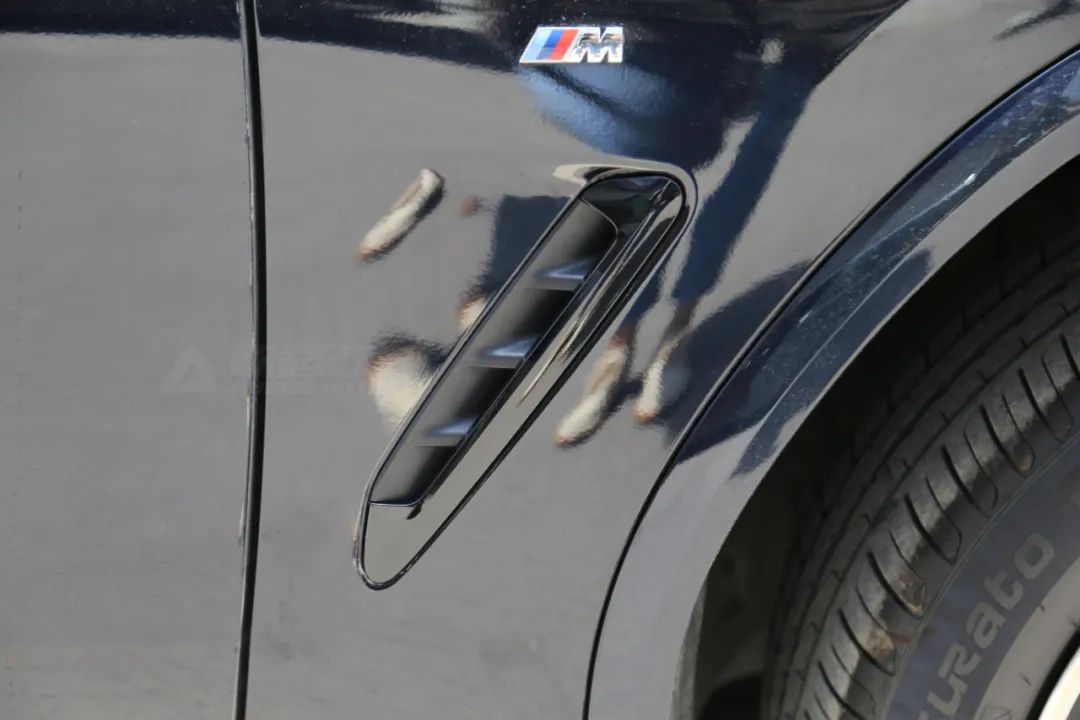 宝马x3改亮黑中网多少钱,宝马x3豪华版亮条改黑