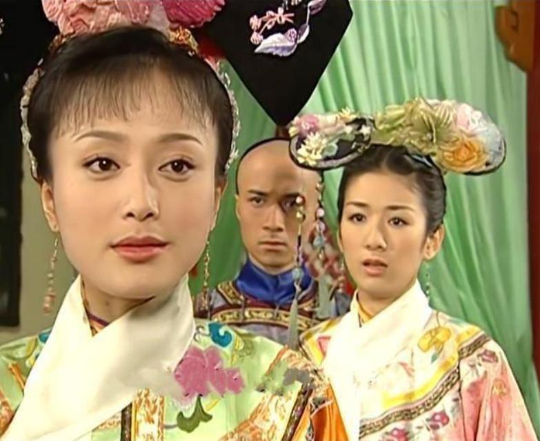 还珠格格小燕子为什么要顶替紫薇,新还珠格格小燕子紫薇公主出宫