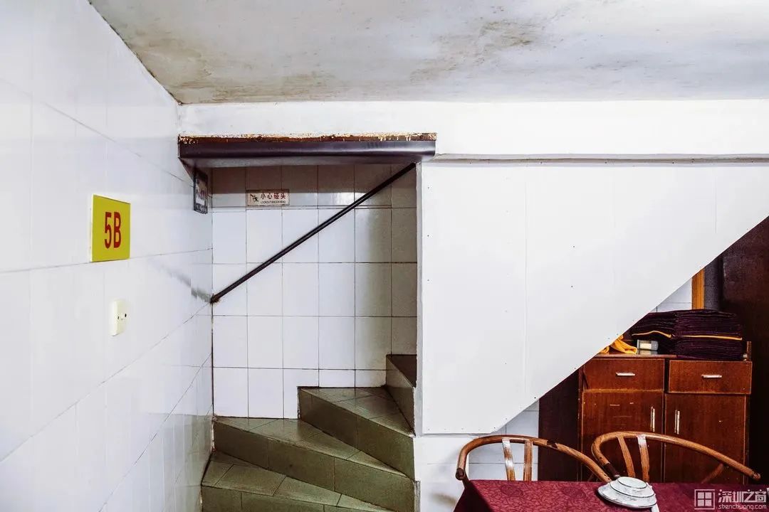 80年代的职工食堂,40年前的职工食堂