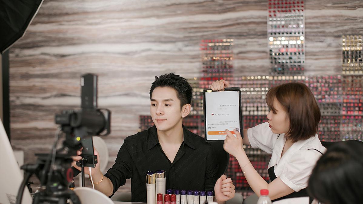 浅析|为什么短视频中的网红营销对消费者购买意愿影响很大？