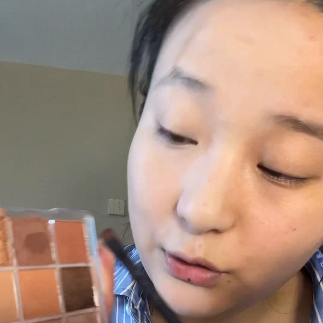 新手眼妆教程详细步骤,新手眼妆教程淡妆双眼皮