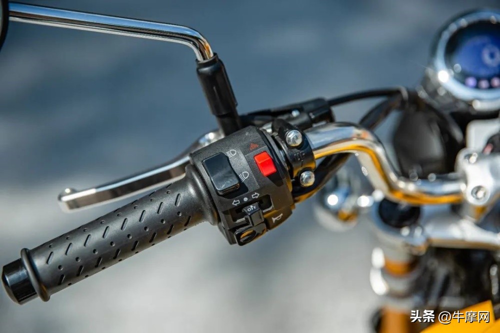 银钢150和蜜獾怎么选,平头哥蜜獾的战斗力有多强