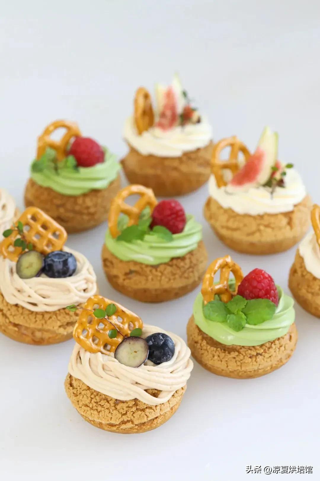 酥皮泡芙烤出来有点塌是怎么回事,泡芙不脆出炉后还塌什么原因