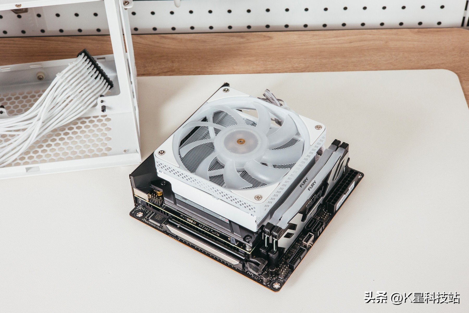 鍗庣strixb650e,鍗庣strixb250hgaming瑁呮満