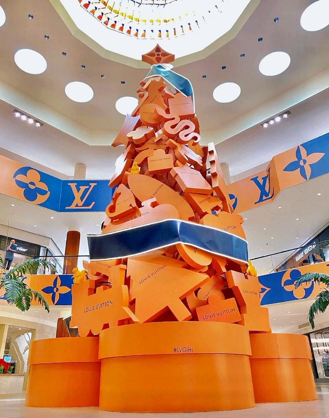 奢侈品秀场设计经典,奢侈品门店圣诞装扮