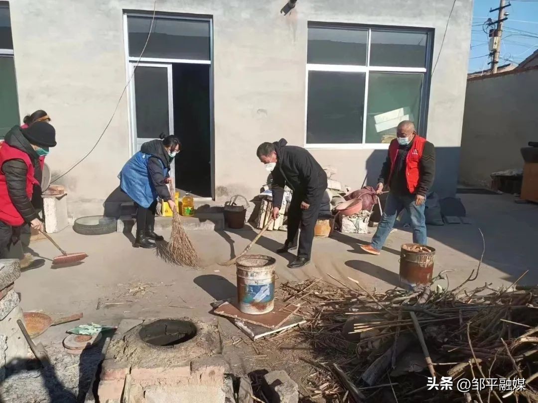 邹平市临池镇：*党**员“闪送”小分队，暖心配送在行动！