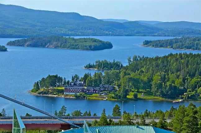 海外工作加拿大,瑞典人间天堂