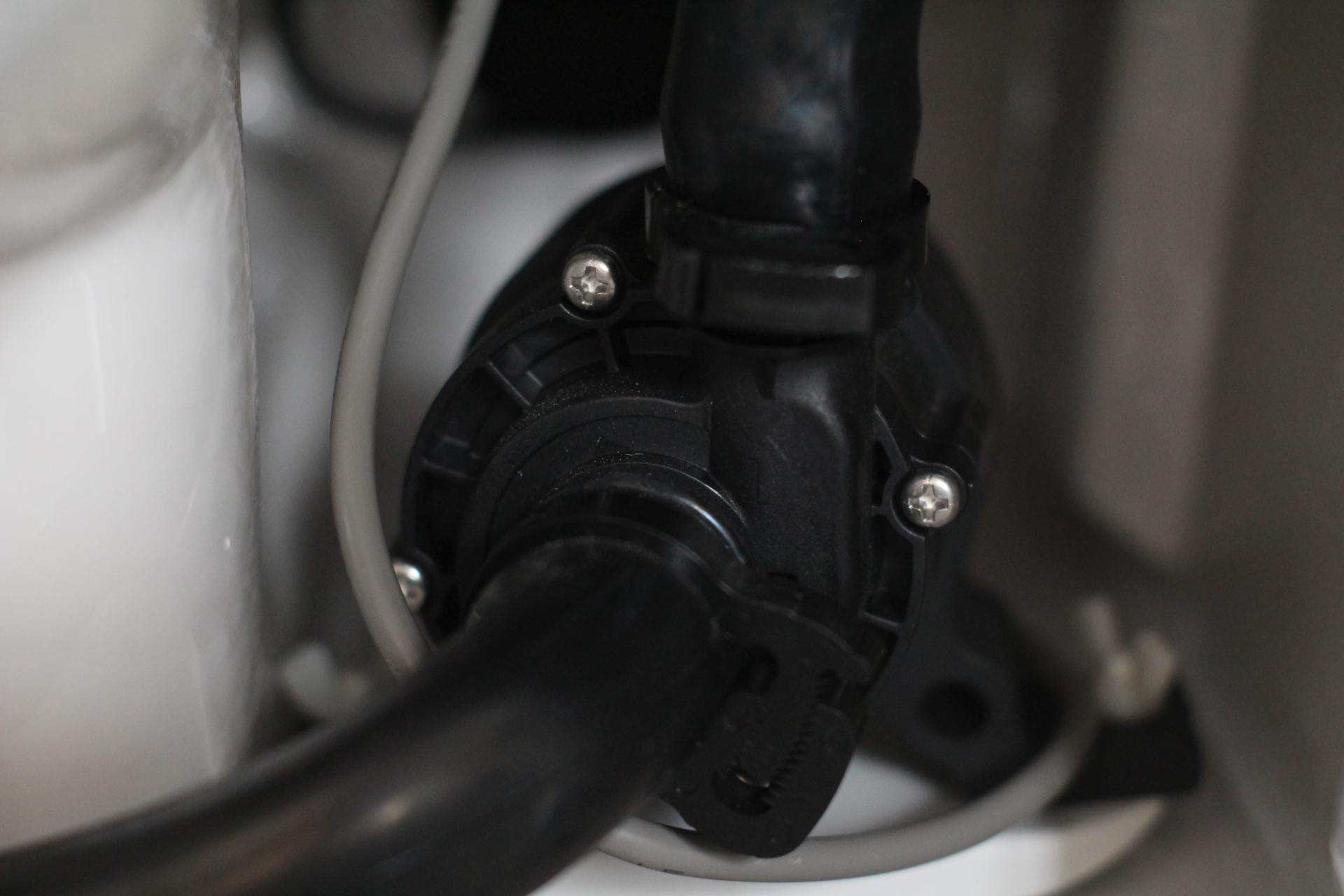 一脚踢的车你开过，一脚踢的马桶你用过吗？