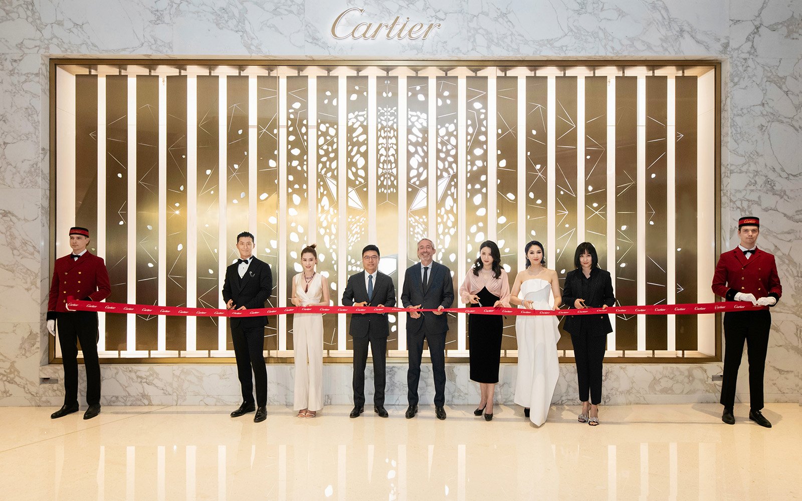 自然写意，万象焕新丨卡地亚深圳湾万象城精品店优雅启幕