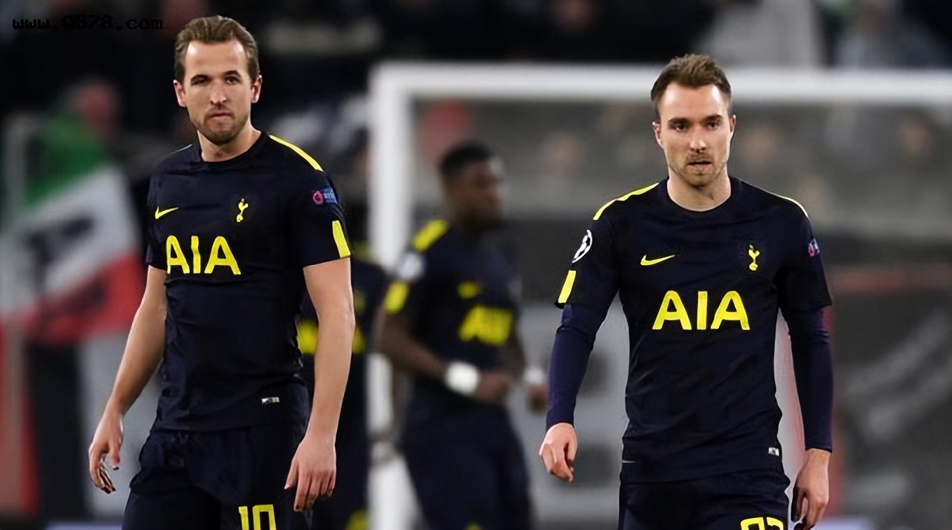 c罗梅开二度帮助曼联再次领先,c罗曼联首秀卡点