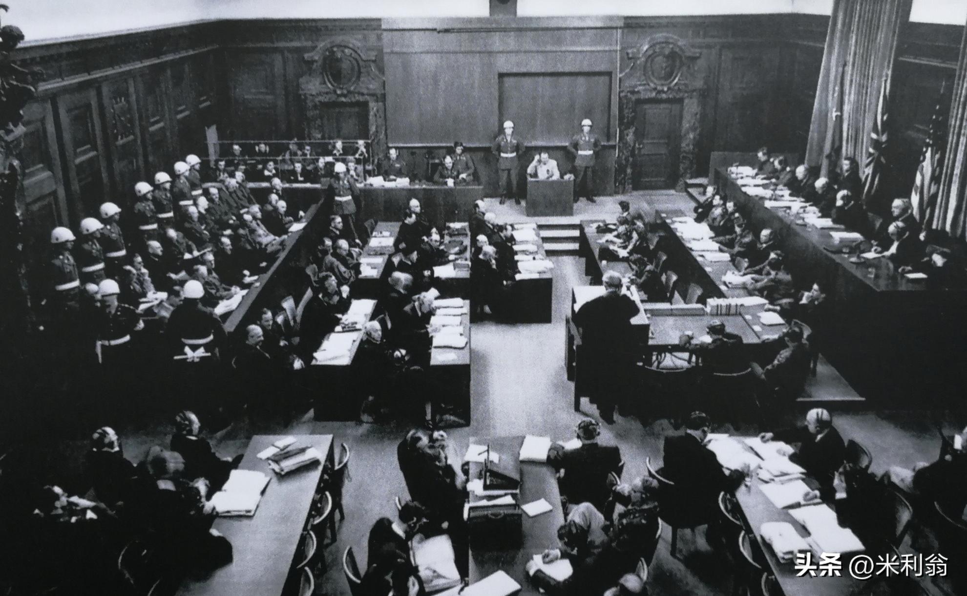 他们携手瓜分波兰，建立集中营，为何斯大林和希特勒的风评不同？