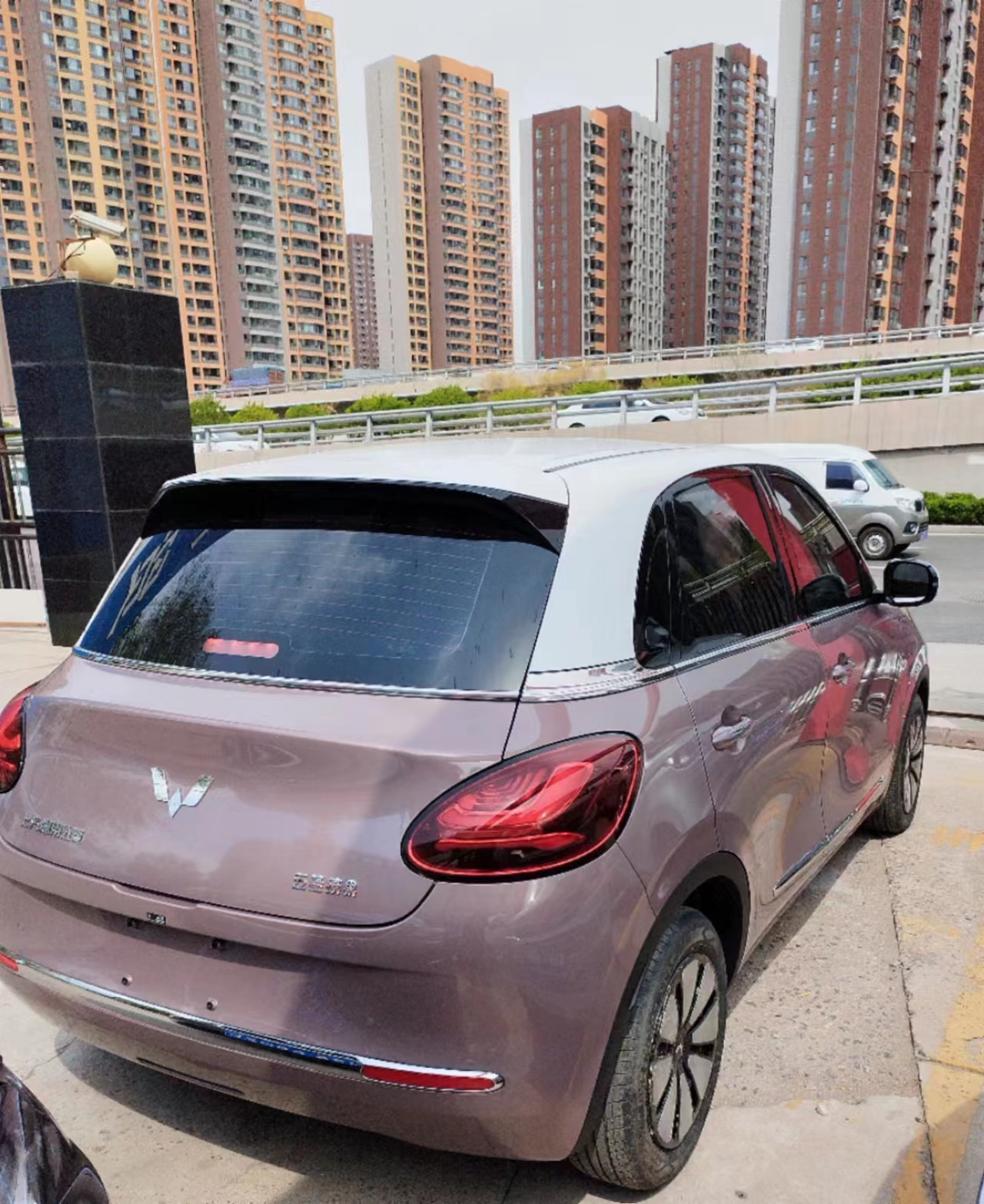 买五菱缤果顶配,五菱缤果plus多少钱