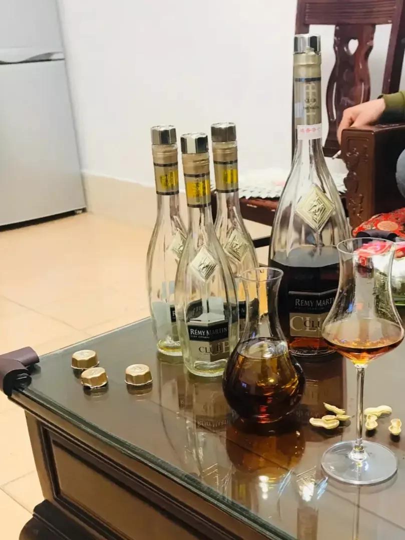 谈一谈五粮液的系列酒,各干邑品牌白兰地点评